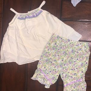 Two piece set of yellow summer outfit for girl. Size 12 M
